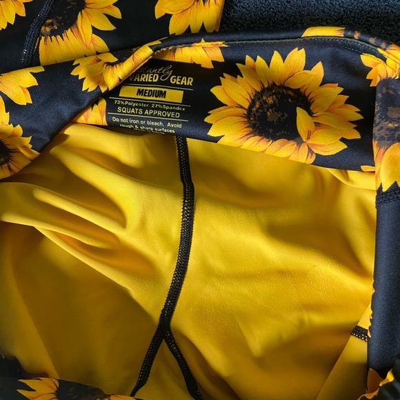 CVG Sunflower Capris - Picture 3 of 4